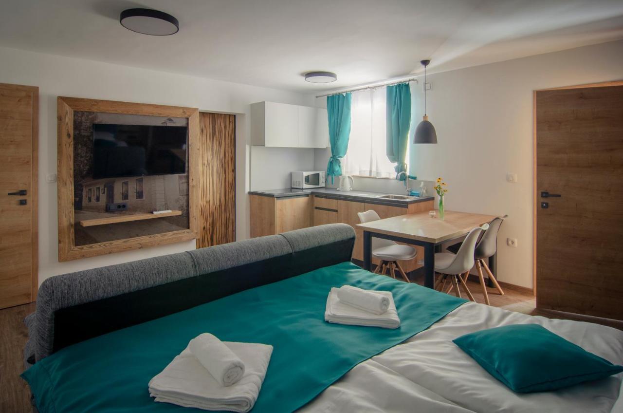 Apartments With Private Saunas & Wellness Gobi ポドチェトルテク エクステリア 写真