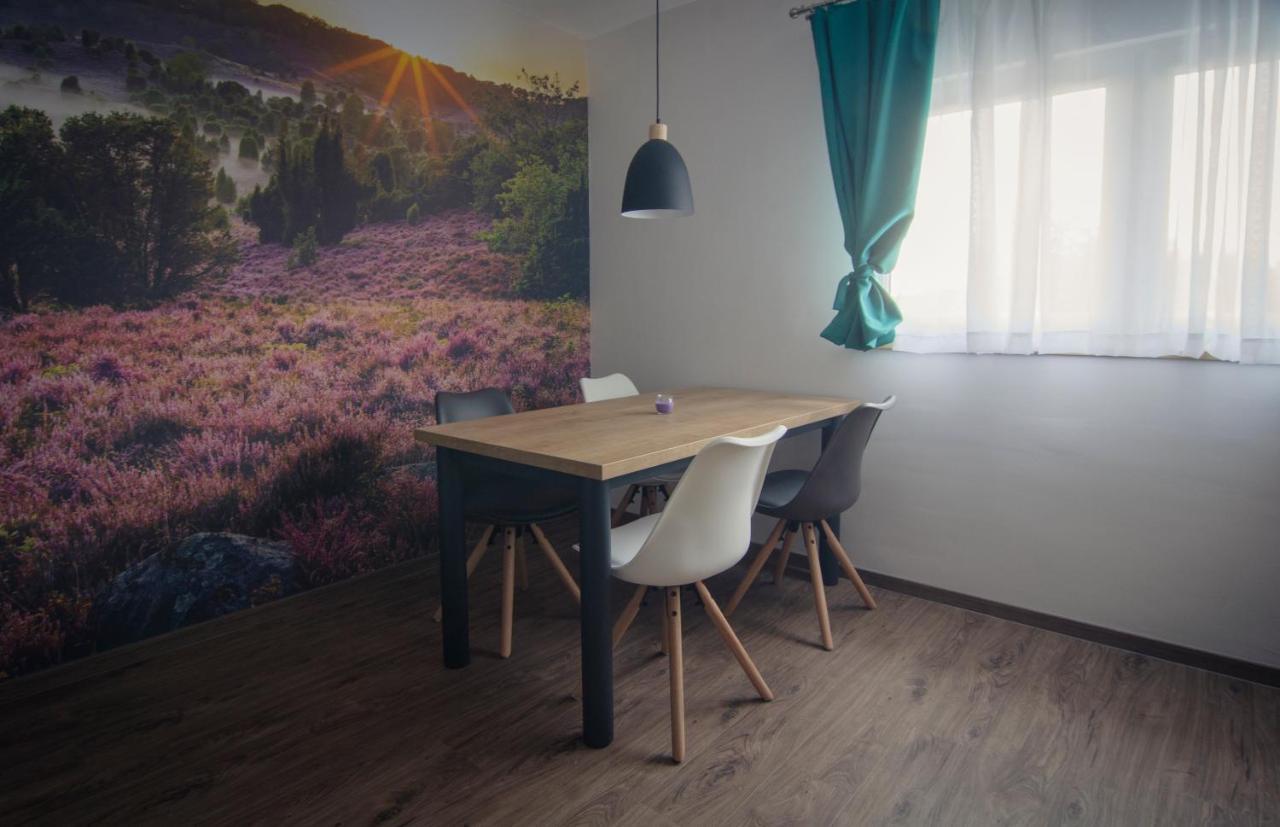 Apartments With Private Saunas & Wellness Gobi ポドチェトルテク エクステリア 写真